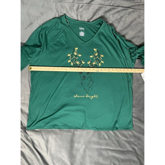 City Streets Women's 2X Green Shine Bright Holiday Graphic Long Sleeve T-Shirt - Picture 9 of 9